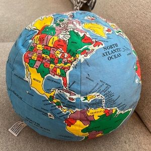 🌎 Vintage 2006 Hugg-A-Planet Soft Globe Plush Pillow Educational History Toy